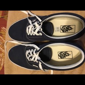 Van’s Navy Canvas Sneaker Shoe Men’s 10 preowned